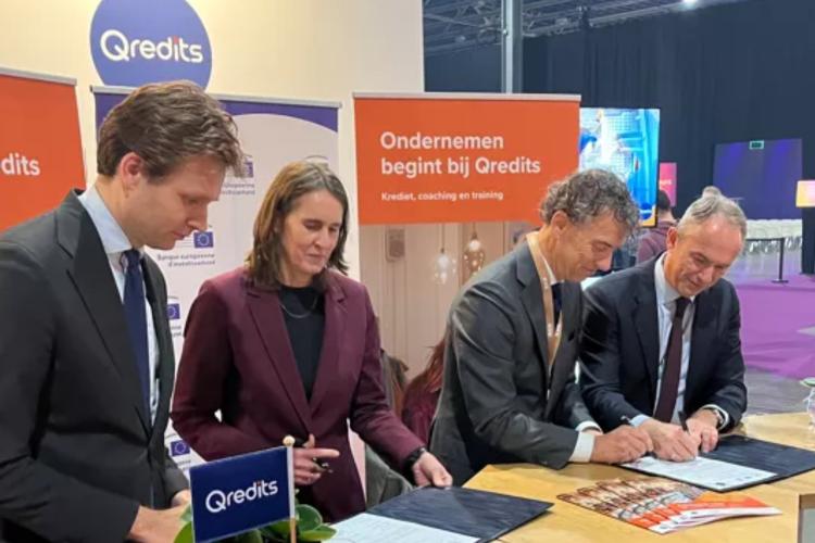 Ondertekening overeenkomst